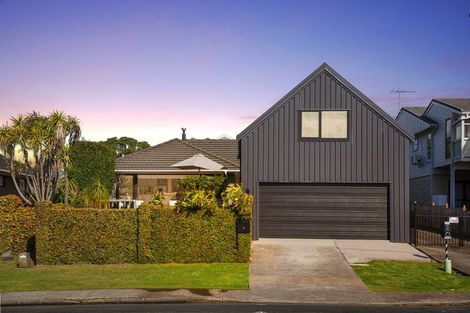 Photo of property in 1/8 Waller Avenue, Bucklands Beach, Auckland, 2012