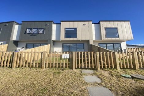 Photo of property in 2/39 Renata Crescent, Te Atatu Peninsula, Auckland, 0610