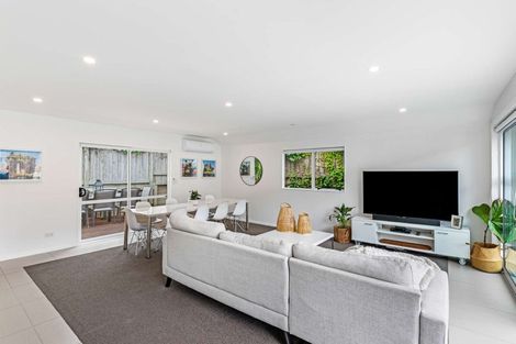 Photo of property in 2/34 Howe Street, Howick, Auckland, 2014