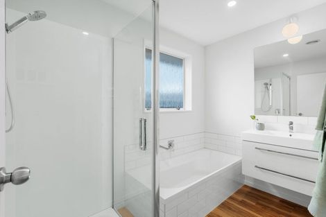 Photo of property in 2/123 Gilberthorpes Road, Hei Hei, Christchurch, 8042