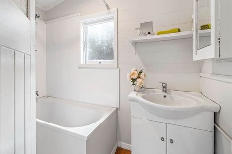 Photo of property in 17 Randolph Street, Woolston, Christchurch, 8062