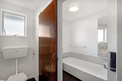 Photo of property in 2/90 Queenspark Drive, Parklands, Christchurch, 8083