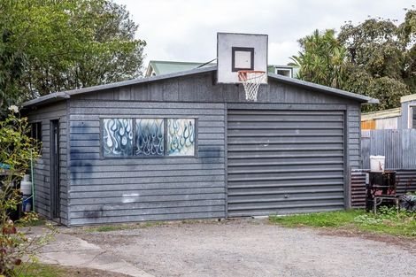 Photo of property in 16a Clifton Avenue, Carterton, 5713