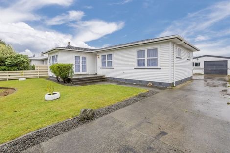 Photo of property in 20 Featherston Street, Levin, 5510