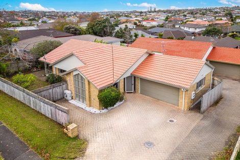 Photo of property in 1/238 Botany Road, Golflands, Auckland, 2013