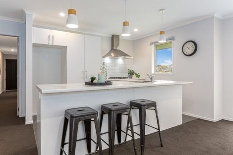 Photo of property in 26 Mooring Close, Whitby, Porirua, 5024