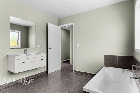 Photo of property in 918 Oneriri Road, Kaiwaka, 0573