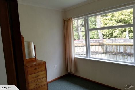 Photo of property in 75 Pahiatua Street, Hokowhitu, Palmerston North, 4410