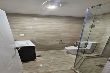 Photo of property in 6/100 Seymour Road, Sunnyvale, Auckland, 0612