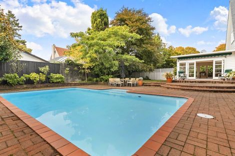 Photo of property in 305 Fergusson Drive, Heretaunga, Upper Hutt, 5018