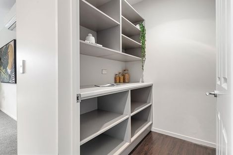 Photo of property in 15 Saint Peters Close, Woolston, Christchurch, 8062