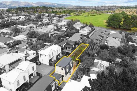 Photo of property in 2/114 Oram Avenue, New Brighton, Christchurch, 8061