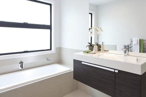 Photo of property in 23 Robert Might Road, Kumeu, 0810