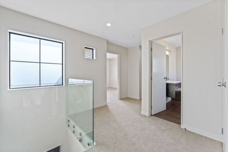 Photo of property in 65 Wallace Road, Mangere Bridge, Auckland, 2022