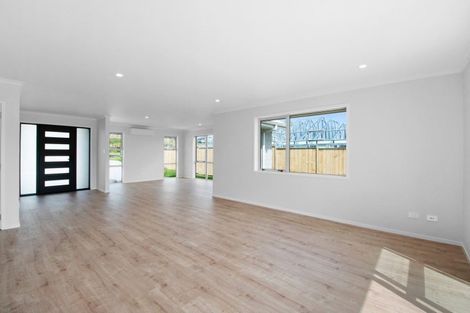 Photo of property in 5 Awa Avenue, Helensville, 0800