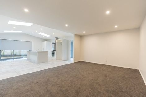 Photo of property in 5a Woodstock Place, Hokowhitu, Palmerston North, 4410