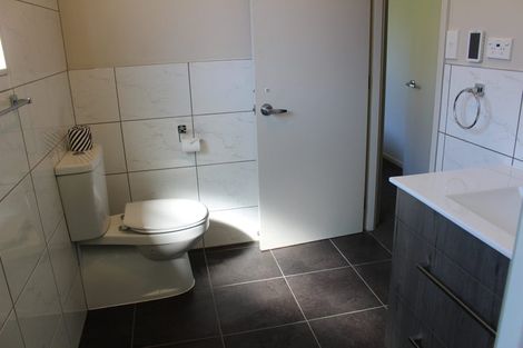 Photo of property in 1 Webster Place, Picton, 7220