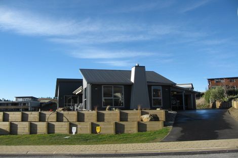 Photo of property in 95 Kings Drive, Wanaka, 9305