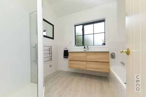 Photo of property in 31 Rosella Grove, Waimauku, 0812