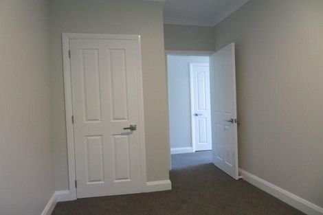 Photo of property in 24 Governor Road, Northland, Wellington, 6012