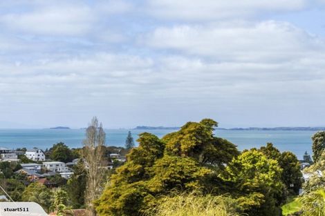 Photo of property in 4/431 East Coast Road, Mairangi Bay, Auckland, 0630
