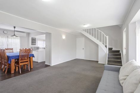 Photo of property in 229 Edmonton Road, Te Atatu South, Auckland, 0610