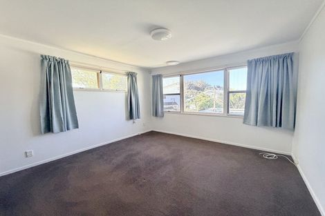 Photo of property in 14 Heather Place, Sunnynook, Auckland, 0620