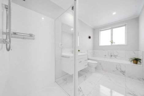 Photo of property in 16 Gibboney Place, Pokeno, 2402