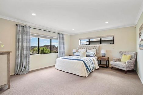 Photo of property in 9 Wye Oak Drive, Schnapper Rock, Auckland, 0632