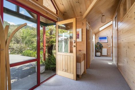 Photo of property in 18 Ralphine Way, Maitai, Nelson, 7010