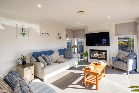 Photo of property in 7a Weber Place, Roslyn, Palmerston North, 4414