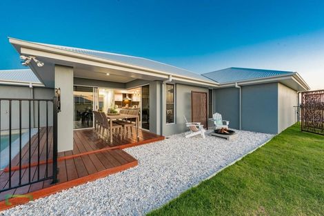 Photo of property in 18 Blackadder Road, Pegasus, 7612