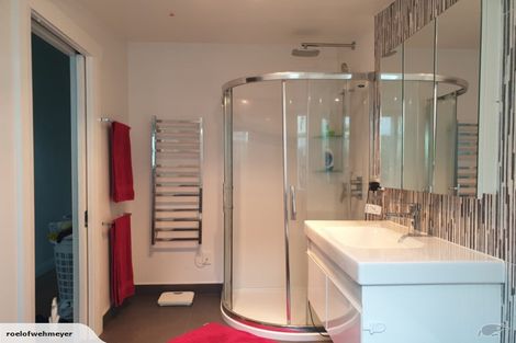 Photo of property in 20 Pine Avenue, Henderson, Auckland, 0612