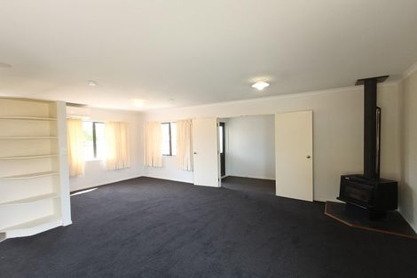 Photo of property in 17 Charles Cross Street, Longburn, Palmerston North, 4412