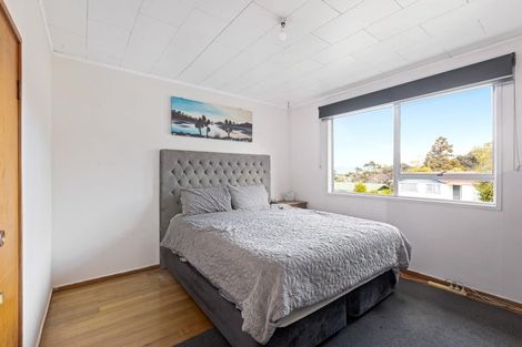 Photo of property in 46 Easton Park Parade, Glenfield, Auckland, 0629