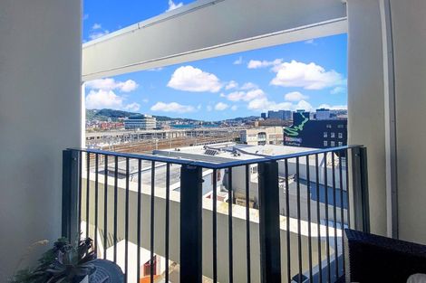 Photo of property in Stadium Garden Flats, 319/107 Thorndon Quay, Pipitea, Wellington, 6011