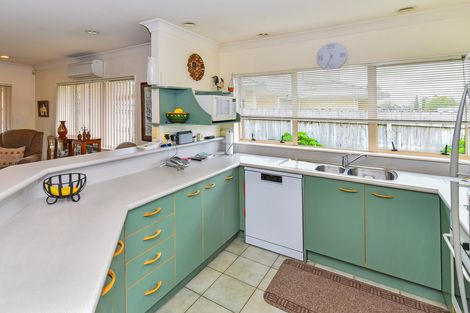 Photo of property in 502 Great South Road, Rosehill, Papakura, 2113