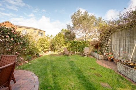 Photo of property in Mt Carmel Mews, 11/9 Arawa Road, Hataitai, Wellington, 6021