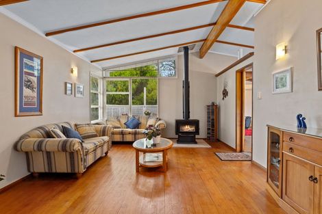 Photo of property in 16 Rosalind Road, Glenfield, Auckland, 0629