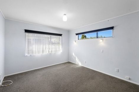 Photo of property in 14 Sandel Rise, Merrilands, New Plymouth, 4312