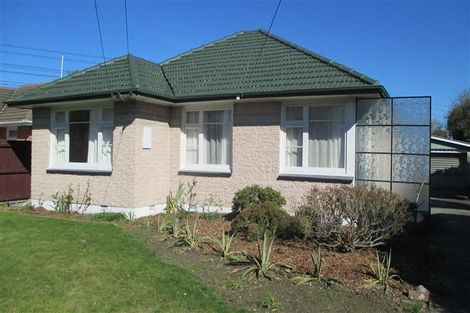 Photo of property in 37 Appleby Crescent, Burnside, Christchurch, 8053