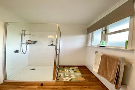 Photo of property in 15 Holdsworth Avenue, Trentham, Upper Hutt, 5018