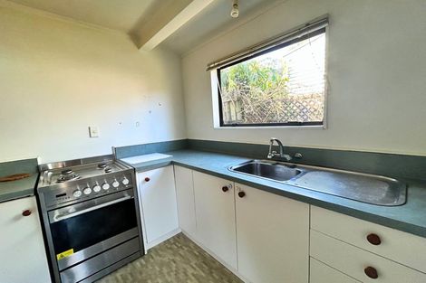 Photo of property in 2/40 Savoy Road, Glen Eden, Auckland, 0602