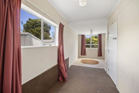 Photo of property in 14 Oawai Place, Marfell, New Plymouth, 4310