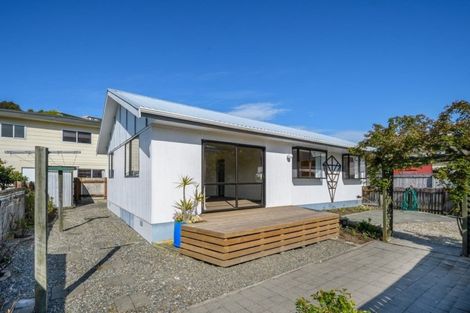 Photo of property in 2/108 Toi Toi Street, Toi Toi, Nelson, 7010