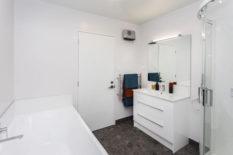 Photo of property in 17 Kakapo Lane, Redwood, Christchurch, 8051