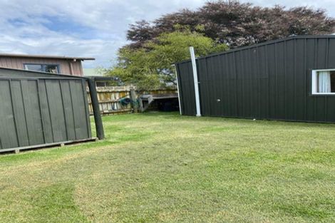 Photo of property in 10 Te Mara Place, Merrilands, New Plymouth, 4312