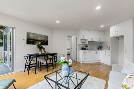 Photo of property in 487a East Coast Road, Murrays Bay, Auckland, 0630