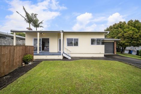 Photo of property in 2 Davern Lane, New Lynn, Auckland, 0600