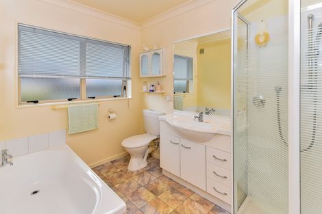 Photo of property in 502 Great South Road, Rosehill, Papakura, 2113